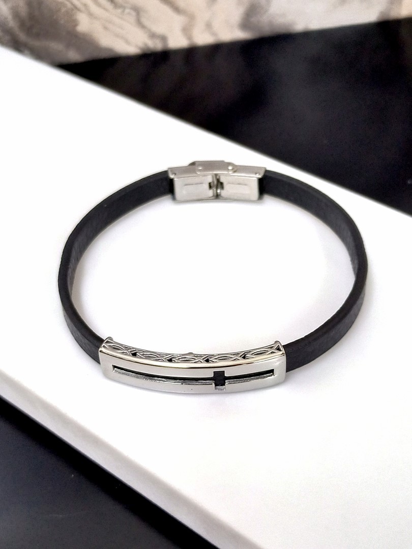 CROSS FISH BLACK LEATHER BRACELET