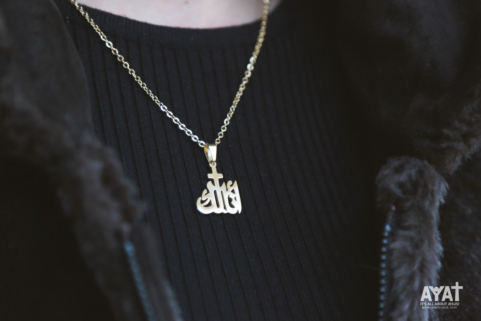 I AM YOURS ARABIC NECKLACE