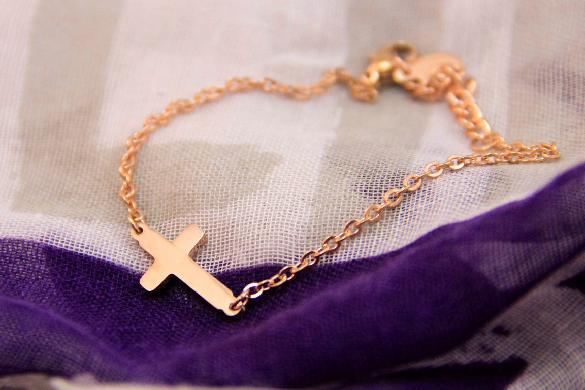 SMALL CROSS BRACELET GOLD ROSE PLATED